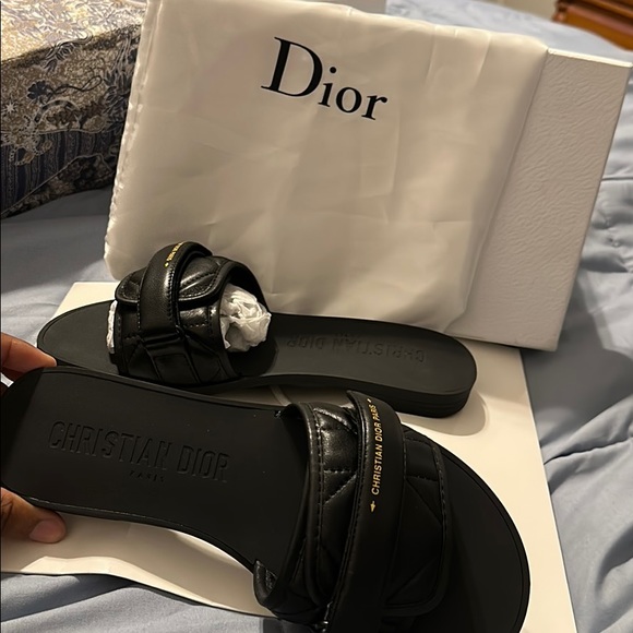 Women Slides - Picture 2 of 5